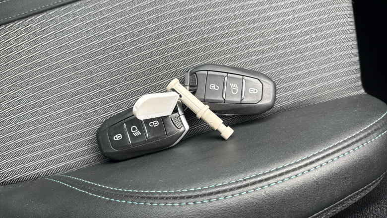 Peugeot 5008 1.5 BlueHDi Allure Premium 5dr Diesel Estate